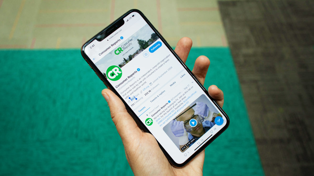������������� iPhone XS Max ��������� ������� ���� ��� ����